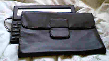 [ image: Carrying Case]